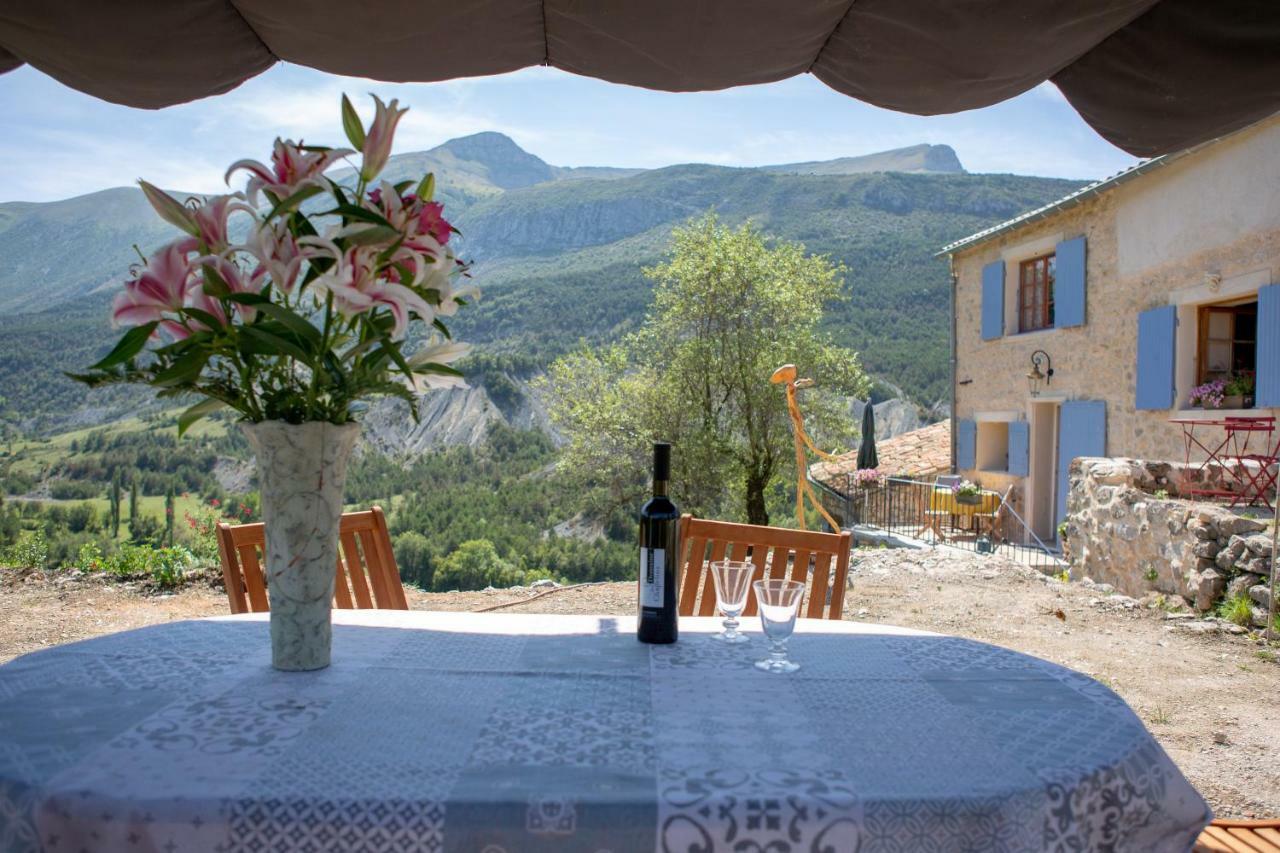 Gaïa, maison d'hôtes Verdon, vue féerique Blieux Esterno foto