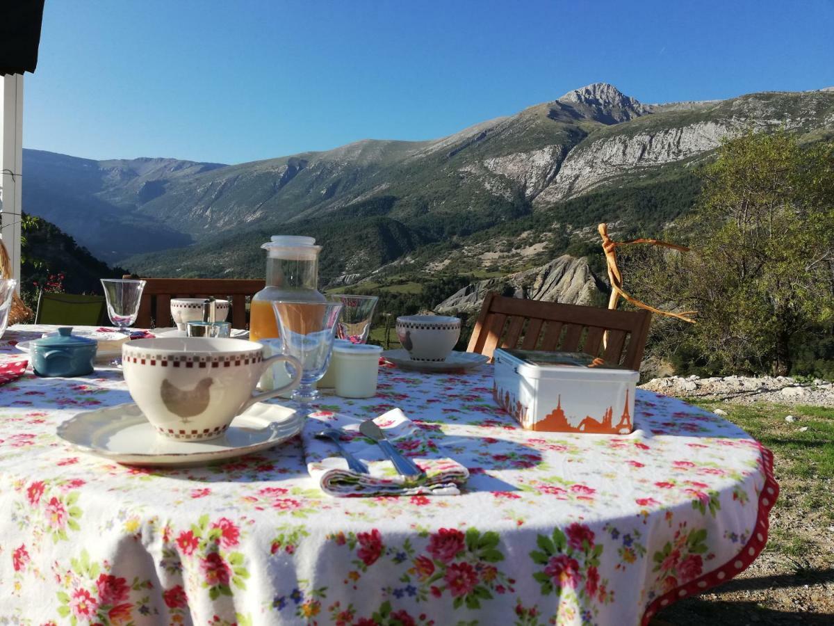 Gaïa, maison d'hôtes Verdon, vue féerique Blieux Esterno foto