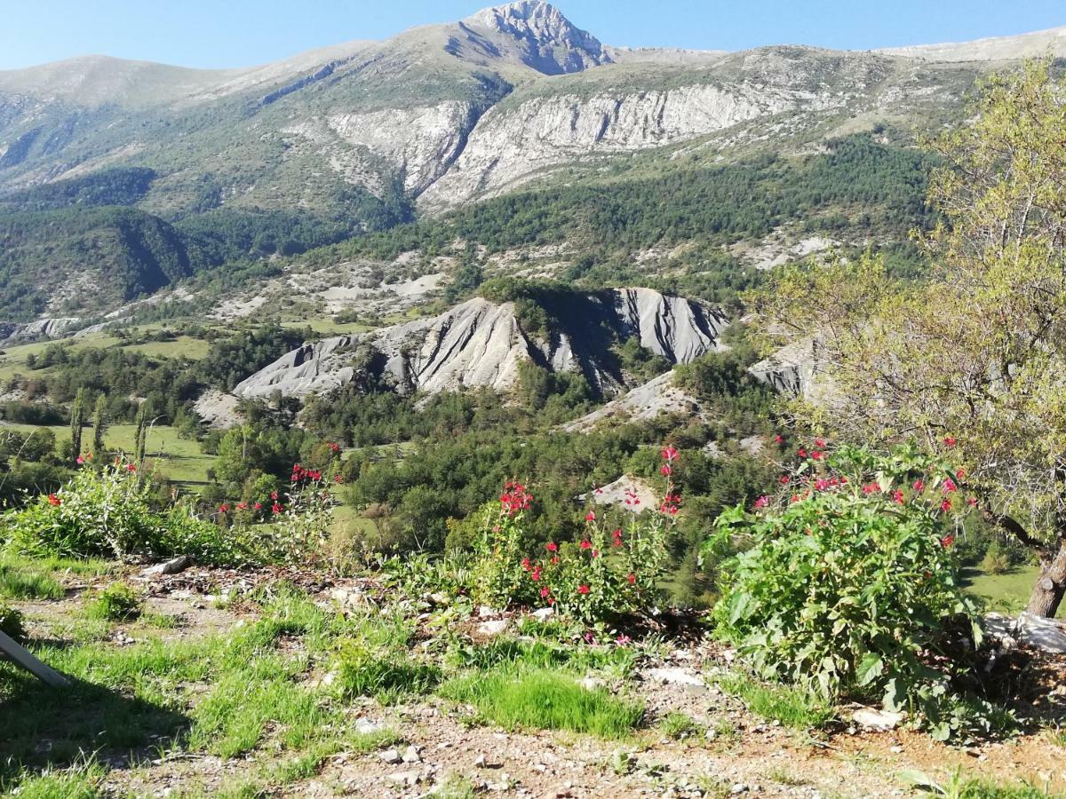 Gaïa, maison d'hôtes Verdon, vue féerique Blieux Esterno foto