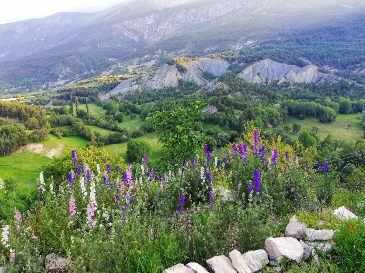 Gaïa, maison d'hôtes Verdon, vue féerique Blieux Esterno foto